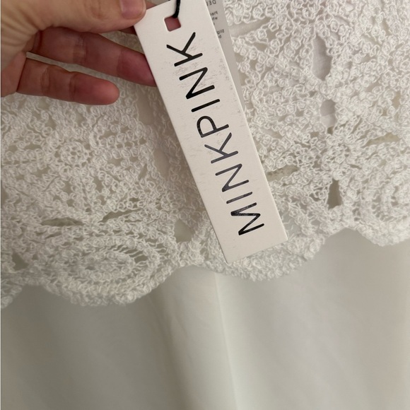 NWT MINKPINK Antonella Ivory Crochet Lace Top Size XS - Picture 5 of 8